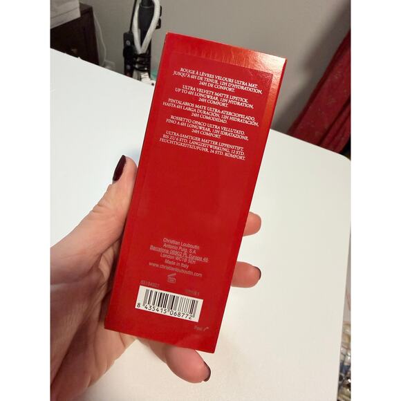 Christian Louboutin Red Dramadouce 005M Velvet Matte Lipstick - Picture 9 of 11